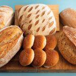 كم سعرة حرارية في الخبز بأنواعه؟