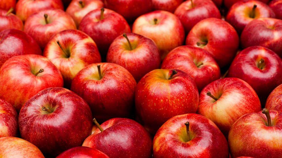 التفاح أطعمة غنية بالألياف