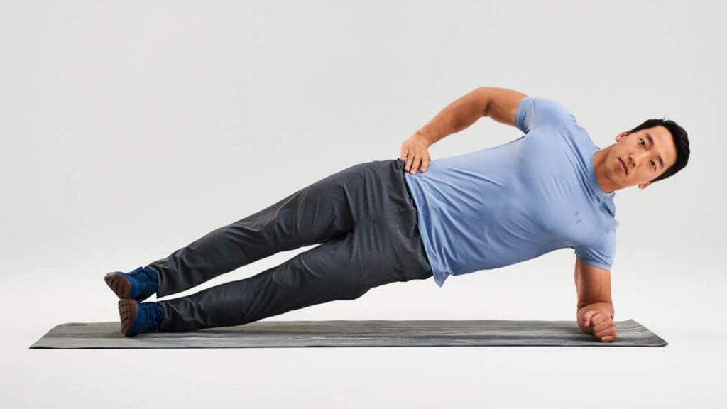 Side planks تمارين لشد الجسم