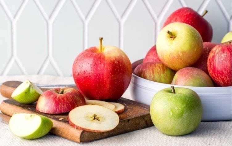 كم عدد السعرات الحرارية في التفاح