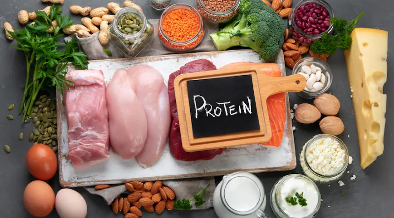 الاطعمة التي تحتوي على بروتين عالي